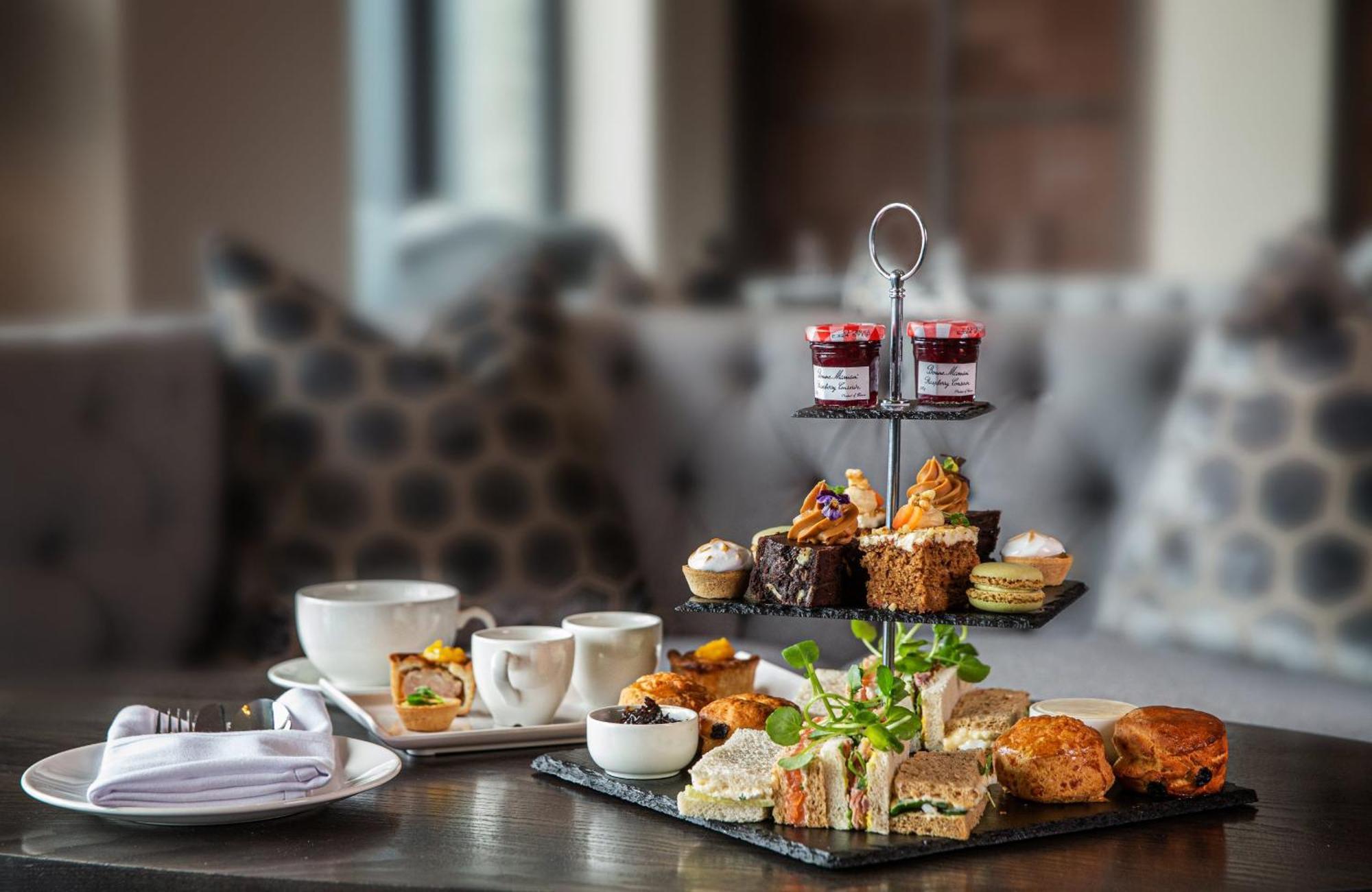 Boulevard Hotel Blackpool Luaran gambar Afternoon tea at the InterContinental London The O2