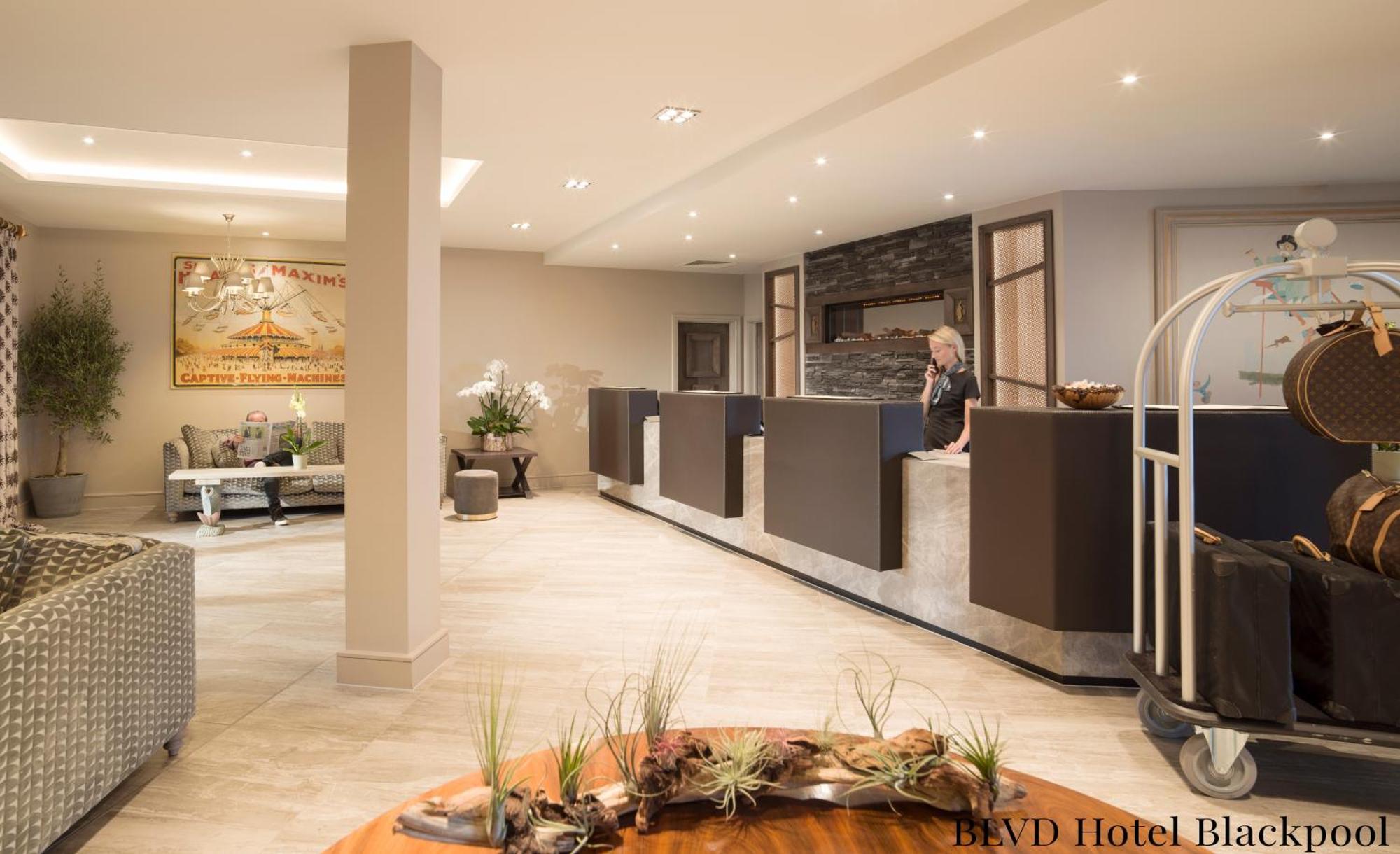Boulevard Hotel Blackpool Luaran gambar Reception