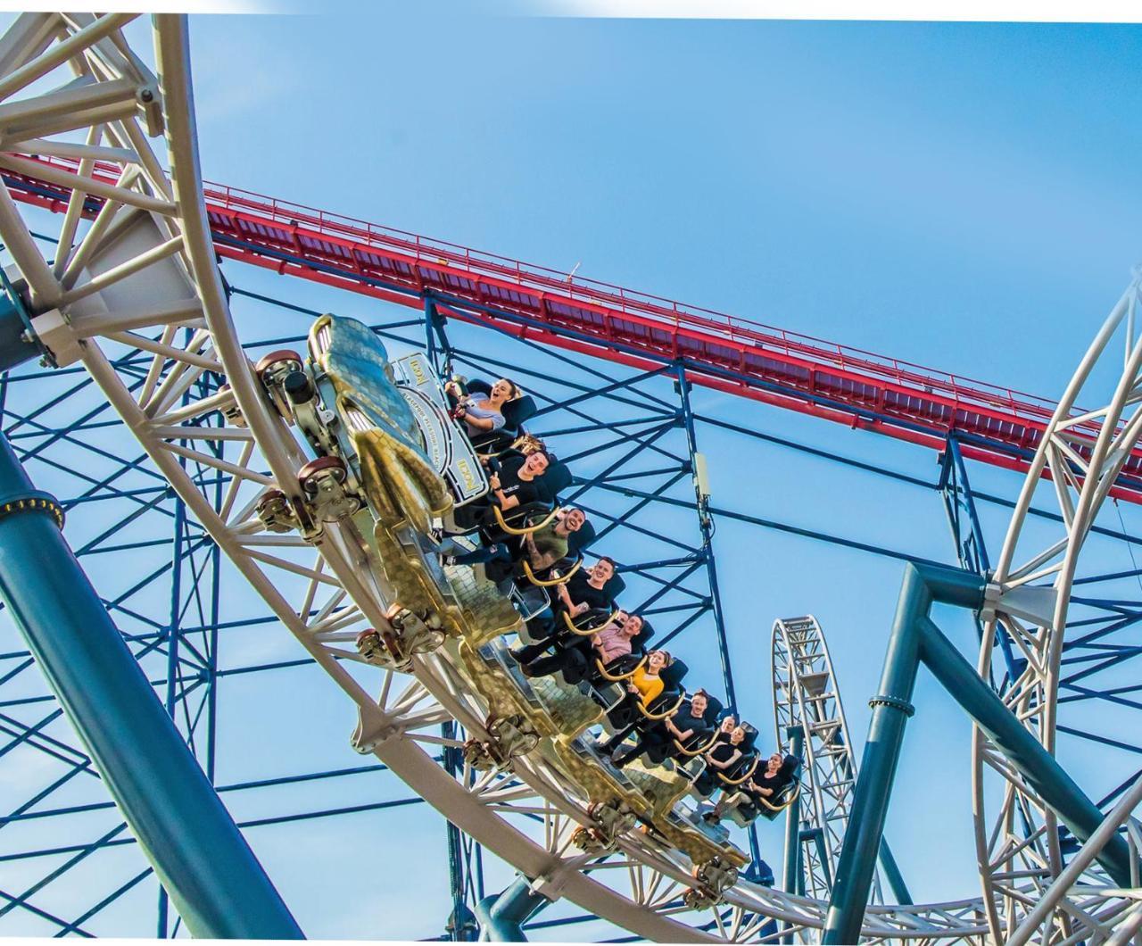 Boulevard Hotel Blackpool Luaran gambar The Dragon roller coaster